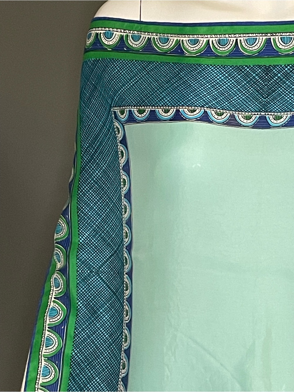 Vintage Vera Silk Blend Scarf 22 In Sq Good Condition - Picture 4 of 9